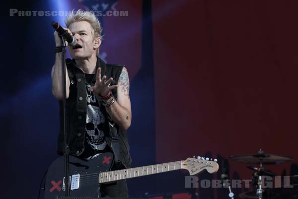 SUM 41 - 2016-08-28 - SAINT CLOUD - Domaine National - Grande Scene - 